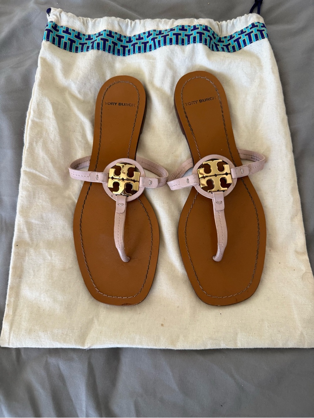Tory Burch Blush Leather Logo Thong Sandals with Gold Emblem